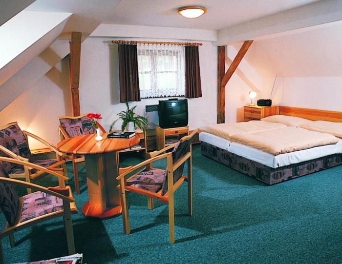 Hotel Na Jezere Горни-Плана Экстерьер фото
